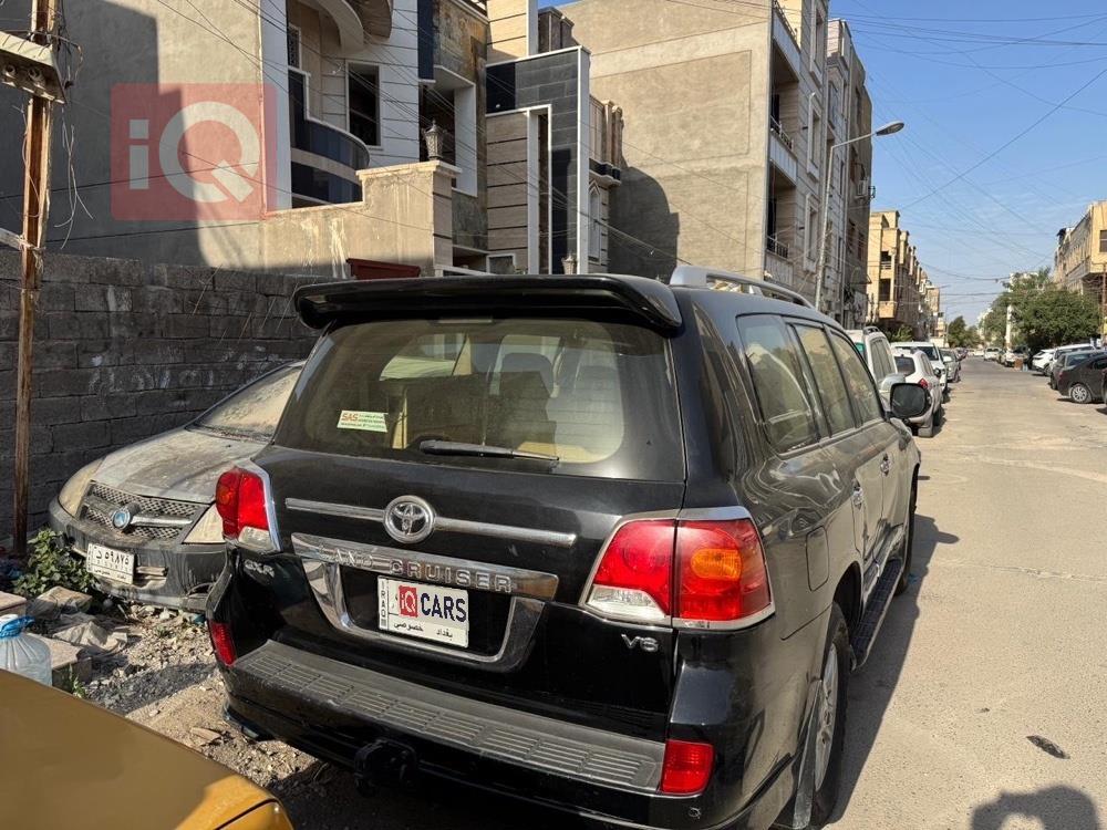 تويوتا لاندكروزر